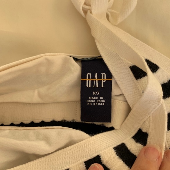 Striped halter top, accentuate your tiny waist! - Picture 4 of 4